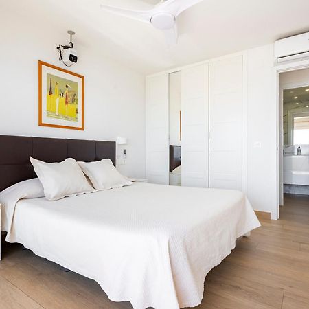 Beachfront -- New Luxury Apartment -- 1ª Linea Playa -- Fuengirola City Center -- Private Parking -- Panoramic Sea Views -- מראה חיצוני תמונה