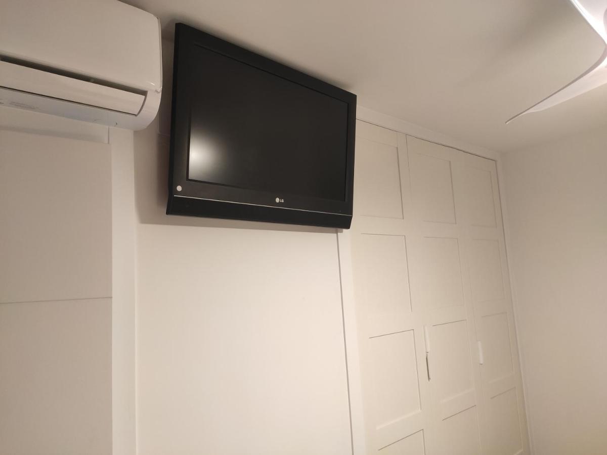 Beachfront -- New Luxury Apartment -- 1ª Linea Playa -- Fuengirola City Center -- Private Parking -- Panoramic Sea Views -- מראה חיצוני תמונה