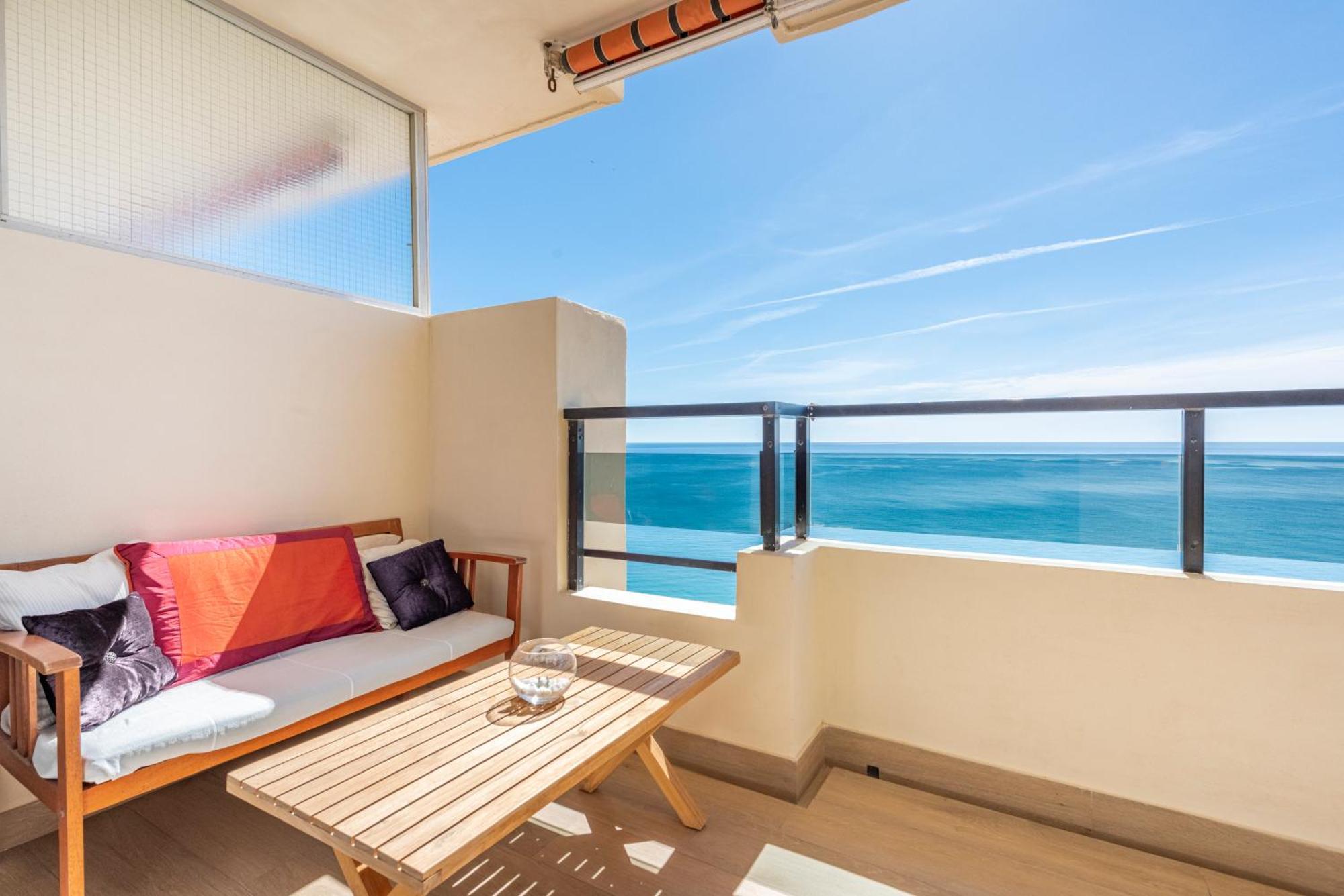Beachfront -- New Luxury Apartment -- 1ª Linea Playa -- Fuengirola City Center -- Private Parking -- Panoramic Sea Views -- מראה חיצוני תמונה